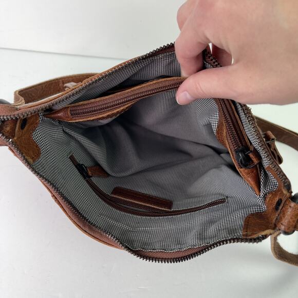 Spikes and Sparrow Tan Brown Leather Medium Crossbody Shoulder Bag Purse - Picture 12 of 16